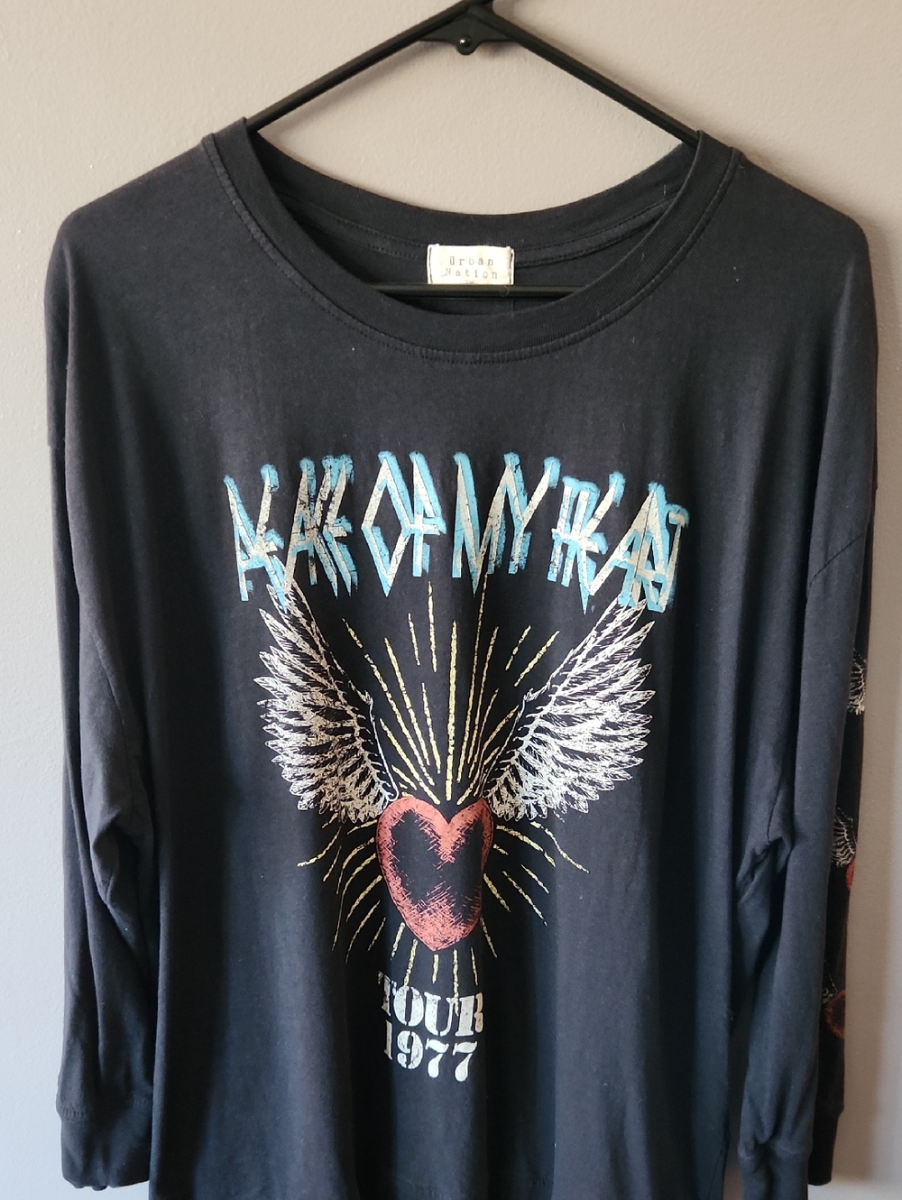 Urban Nation Plus Size Black Graphic Heart & Wings Long Sleeve Tee
